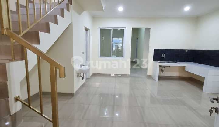 Dijual Rumah 2 Lantai di Duta Garden Luas 102M2 Siap Huni Harga Nego