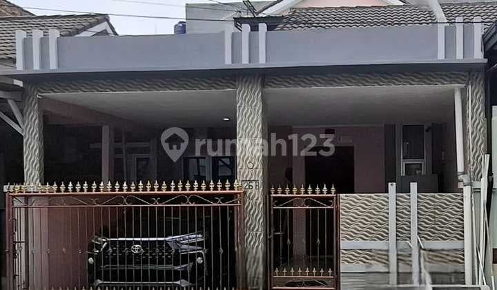 Dijual Murah Rumah Siap Huni 2 Lantai di Palem Semi Luas 102M2harga Nego