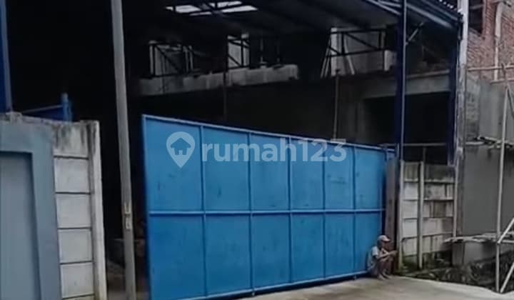 For Rent Newly Renovated Warehouse with 2-Storey Office in Kavling DPR Cipondoh, Area 800M2