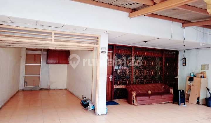 Rumah Strategis Kebon Sirih - Harga NJOP Dekat Monas, Cocok Usaha/Kantor/Kost Lokasi Emas