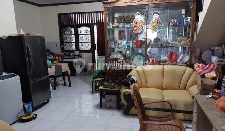 Rumah Murah Deket Stasiun Klender,Stasiun Buaran Duren Sawit, Rumah 2 Lantai, Dekat Bkt, Dekat Stasiun, Aman,Tidak Banjir. Lokasi Stategis