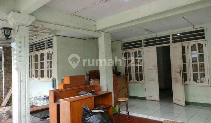 Rumah Lama,2 Lantai di Duren Sawit - Lokasi Strategis Dekat Bkt & Stasiun