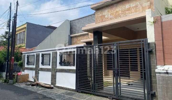 Duren Sawit, Rumah 2 Lantai Deket Bkt, Deket Jln Sugiono, Deket Stasiun Klender, Deket Transportasi Umum, Aman Tidak Banjir