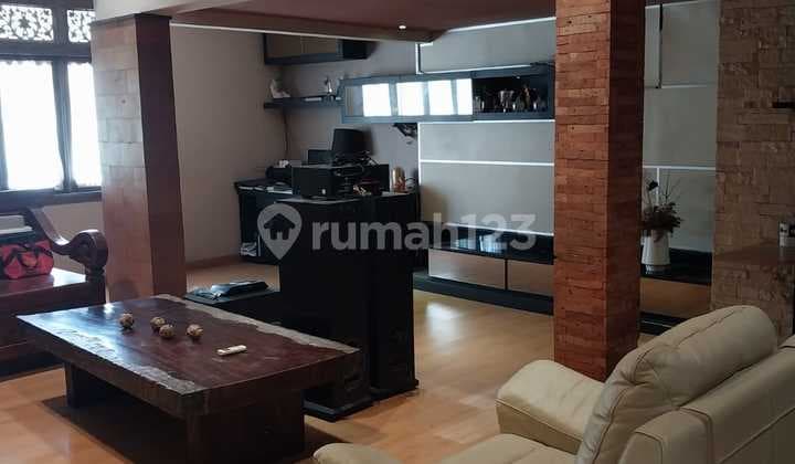 Ukuran 11 x 17, Semi Furnished, Rumah di Kelapa Gading, Jakarta Utara