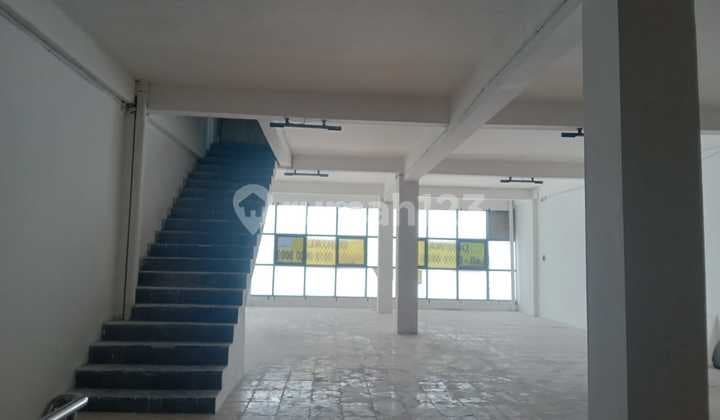 3.5-Storey Shop House, Strategic Location, Shop House in Klender, FOR SALE and FOR RENT
