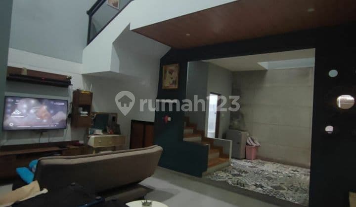 Rumah 2 Lantai Di Neptunus Margahayu, Buah Batu Bandung Dekat Mim