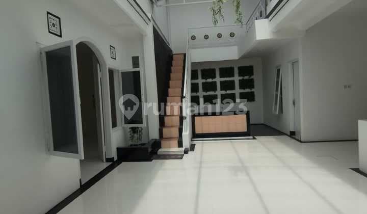 Rumah Bagus Unfurnished SHM Margacinta, Bandung