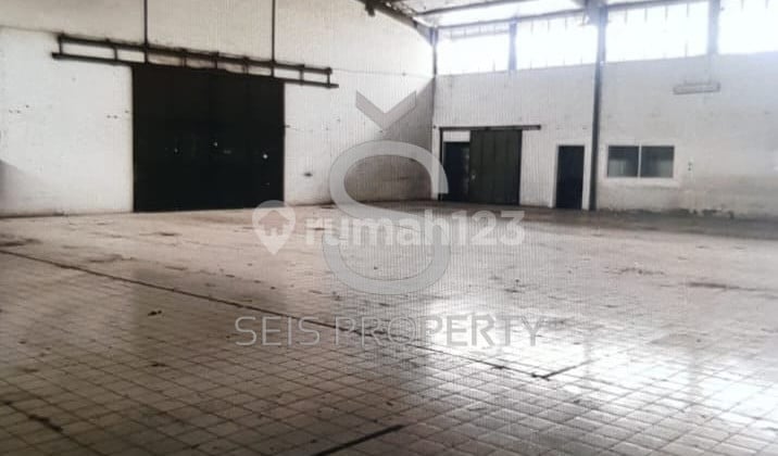 Ready to occupy, Warehouse, 1 Floor, Freehold (SHM), Flood-free in Cibolerang, Bandung