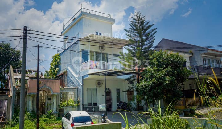 Rumah Cantik Strategis View Gunung di Taman Legian 1 Sentul City