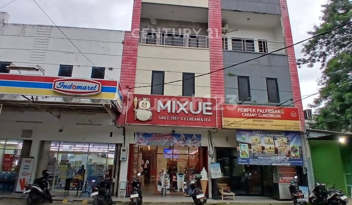 3-Story Shop House by the Road on Jl Re Martadinata Ciwaringin Bogor