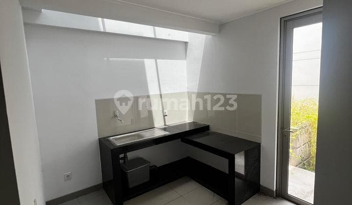 Pantai Indah Kapuk, Rumah Golf island Type Aralia Hoek Timur Laut