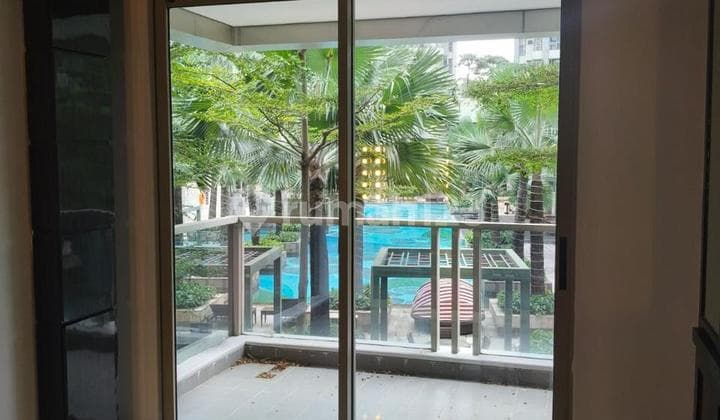 Town House Taman Anggrek Residence