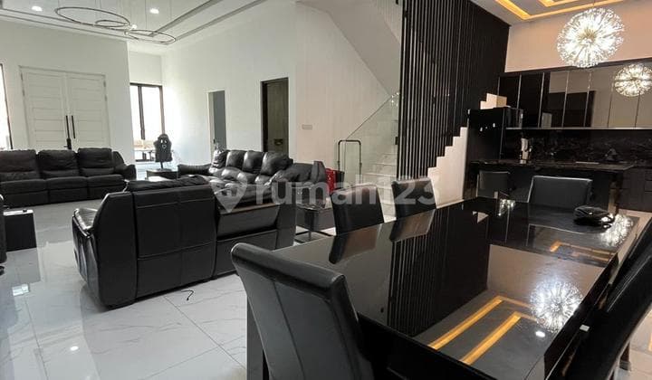 Pluit West, Luxury Fully Furnished House for Sale, South Facing 10x20