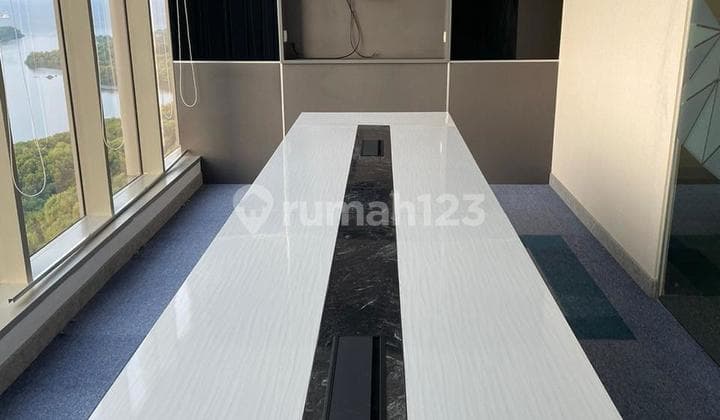 Gold coast Office Dijual di Pantai Indah Kapuk, lantai sedang