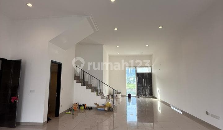 Pantai Indah Kapuk 2 Rumah Unfurnish Ukuran 10X30m2