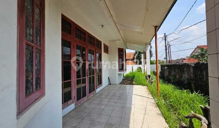 Rumah Siap Huni dengan Bangunan Kokoh dan Strategis @Cinere