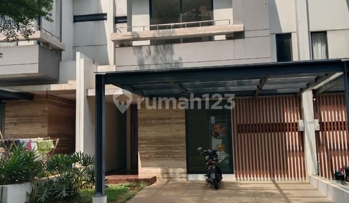 Rumah Modern Siap Huni dengan Hunian Nyaman dan Asri di Bintaro