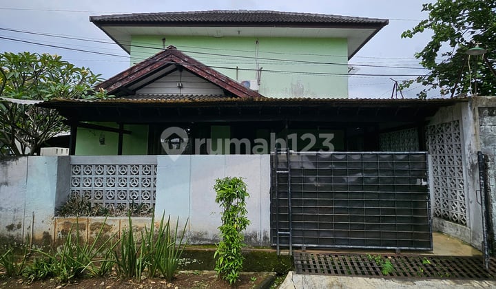 Rumah 2 Lantai Siap Huni dengan Hunian Nyaman dan Asri @Ciputat Timur