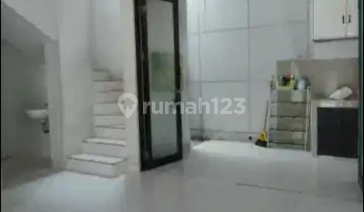 Rumah 1 Lantai di Graha Raya - 2 KT, Carport 2 Mobil, Siap Huni, Harga Nego!