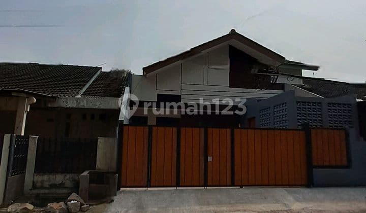 Rumah Baru dengan Desain Layout Minimalis Modern @Ciputat.