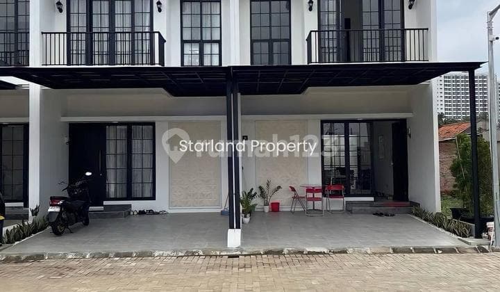 Rumah 2 Lantai Dalam Cluster One Gate Dekat Stasiun Di Bintaro
