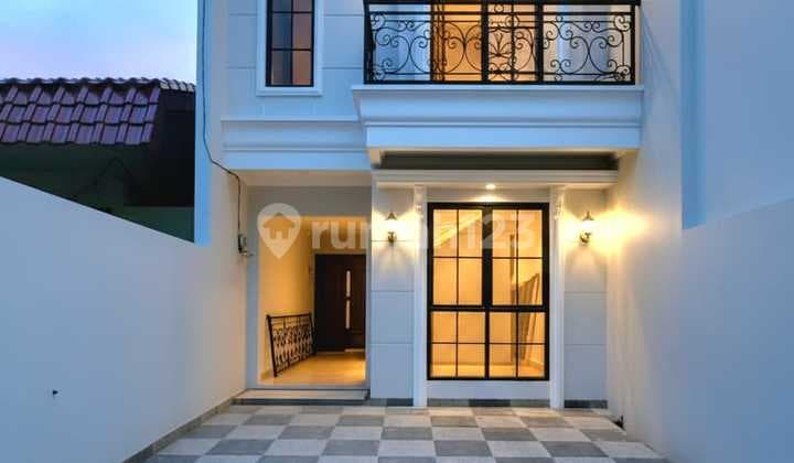 Rumah Murah Classic Lokasi Strategis Akses Jalan Lebar di Pejaten