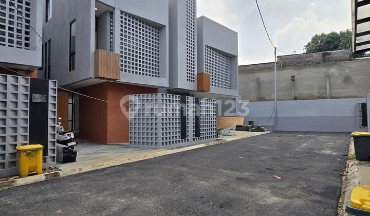 Rumah Baru Dalam Minicluster Promo Free Biaya di Duren Sawit
