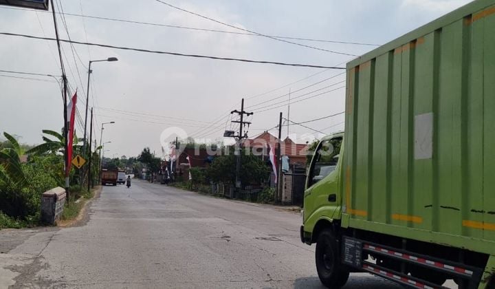 Lot in Mojokerto, Zero SHM, Street in a Housing Estate