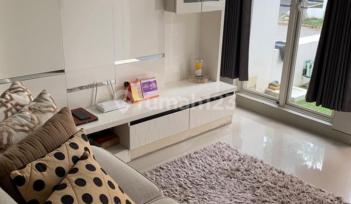 Rumah Modern Minimalis Furnished Bagus. Lingkungan Nyaman. Cocok Buat Pasangan Muda