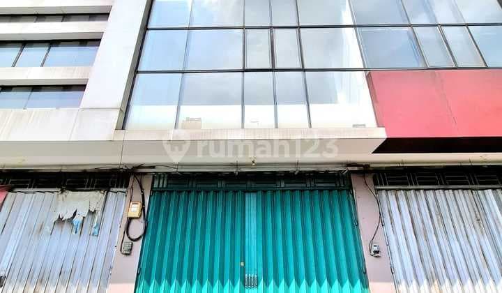 Ruko Semut Square Bagus. Hadap Utara (jalan Raya) Lokasi Ramai. Tempat Parkir Luas