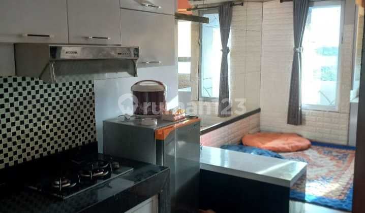 Apartmen 2 Kamar Tidur Furnished Siap Huni. Dekat Pasar Modern. Sekolah. Bank Dll