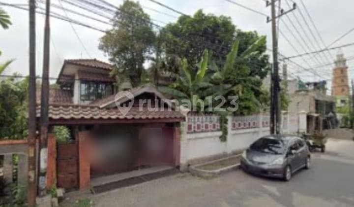 Rumah Luas Nol Jalan Raya. Shm Sangat Terawat Di Kutisari. Siap Huni