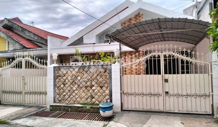 Rumah Siap Huni Darmo Harapan Indah Surabaya