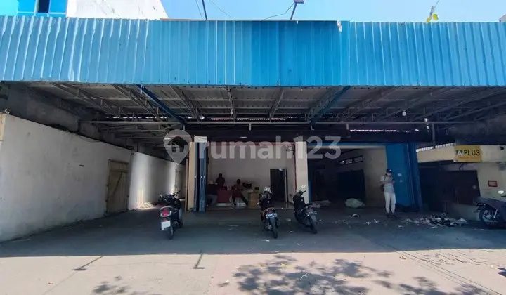 Ruang Usaha Tengah Kota Area Arjuno Surabaya