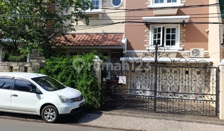 Luxury 3-Story House, Hook Position, Semi-Furnished in Citra Garden 3