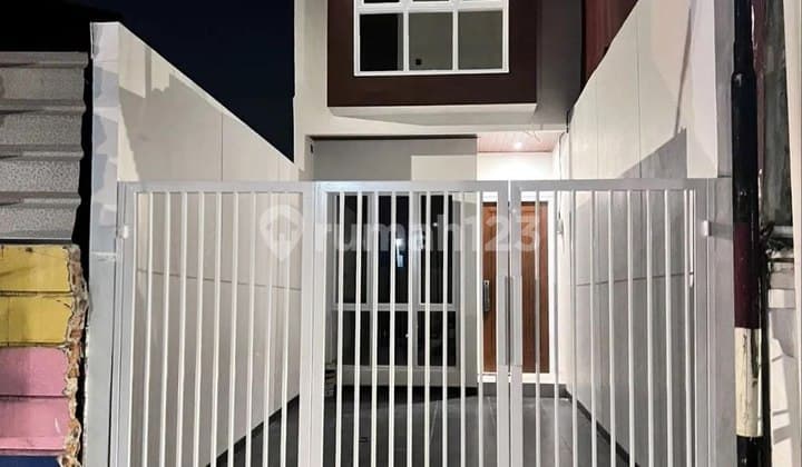 Rumah Baru 2 Lantai Lokasi Super Strategis Kebon Jeruk, Jakarta Barat
