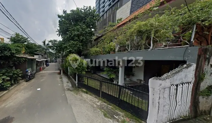 Dijual Rumah Tua Cocok Bangun Ulang Lokasi Super Strategis di Kawasan Scbd Sudirman