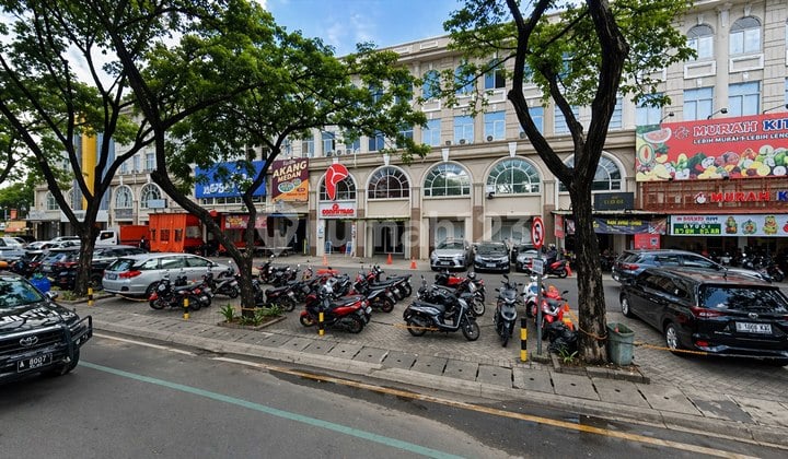 Jual Ruko Gandeng 3,5 Lantai LB 472 M² Tersewa di Pusat Kuliner Green Lake City Tangerang