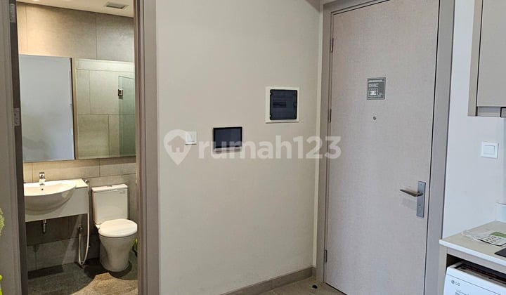 Apartemen Equinox 2 Kamar Tidur Semi Furnished