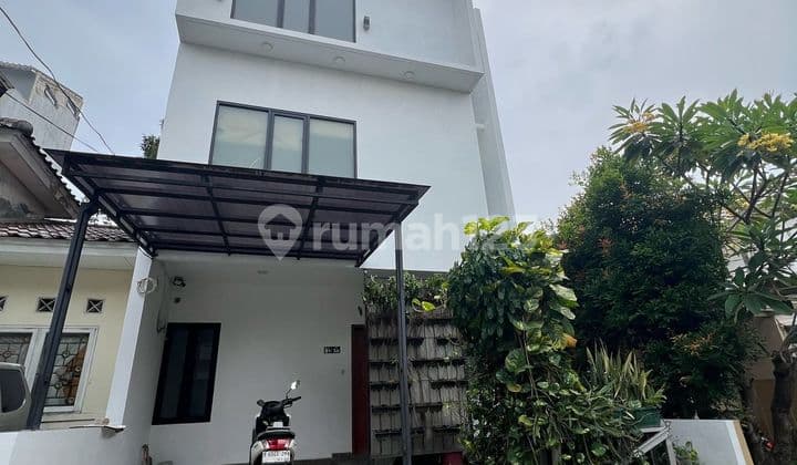 Rumah Minimalis Siap Huni 3 Lantai - Gandul, Cinere