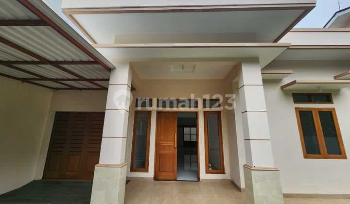 Ready-to-Occupy House with Spacious Layout in Pejaten – South Jakarta