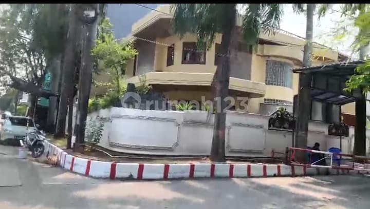 Dijual Rumah Muara Karang Huk Uk 19X2 (2 Lt)