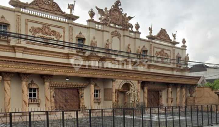 Affordable Luxury Building in the Heart of Jogja City, Suitable for Souvenir Centers, Shops, Offices, Etc., Very Close to Jogja Monument, JCM, UGM, UNY, Jogja Premium Area