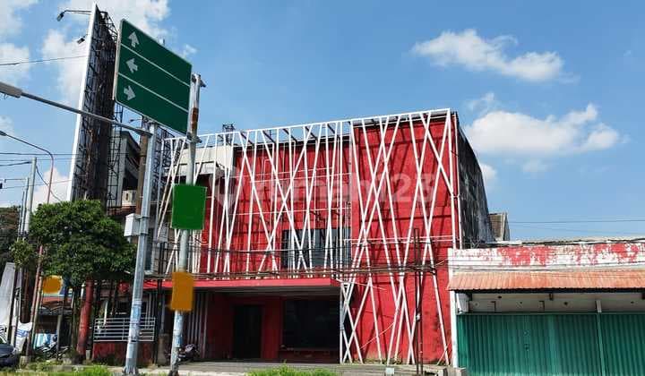 Ruko Atau Gedung di Jl Kaliurang Sangat Dekat Ke Ugm, Uny, Rs Sarjito Cocok Untuk Cafe, Resto, Toko, Bank, Klinik, Dll, Jlan Utama Dan Area Premium