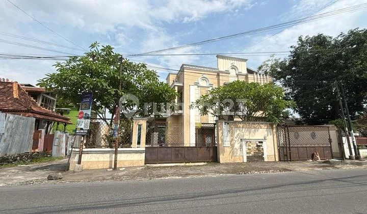 Large House Many Rooms Near Timoho, City Hall, Ambarukmo Plaza, Seturan, Etc.