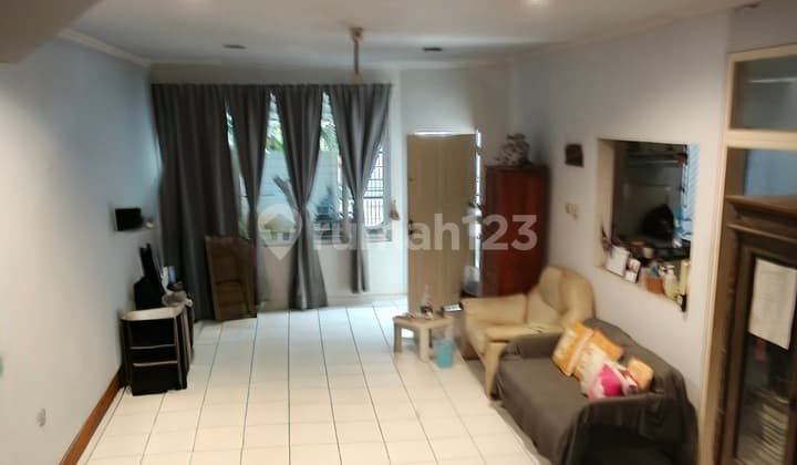 Puri Indah Ready-to-Occupy Rental House Flood-Free