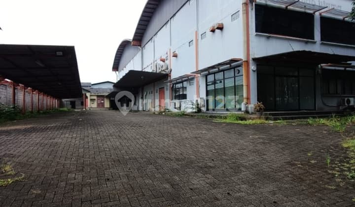 Gudang 3 lantai...di pergudangan taman tekno bsd Gudang di Komplek pergudangan Taman tekno BSD