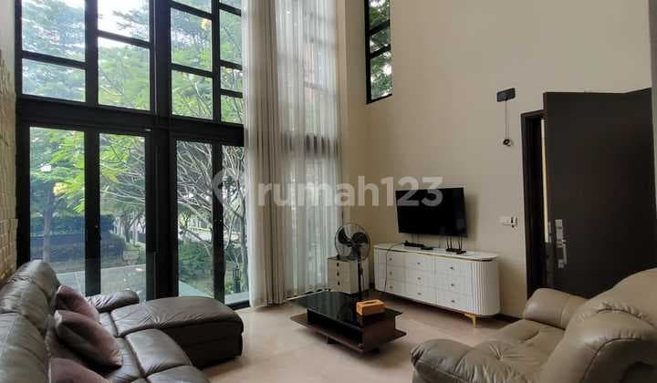 Dijual Rumah Mewah, Cantik, Dan Rapi, Turun Harga di Nava Park