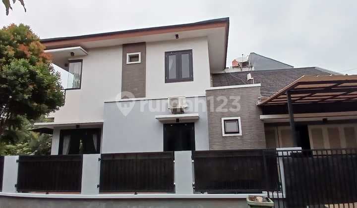 Jual Dan Sewa Rumah 2 Lantai, Furnished di Kencana Loka