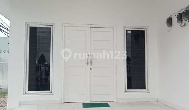 Disewakan Rumah 2 Lantai di Jalan Magnolia Griyaloka BSD City